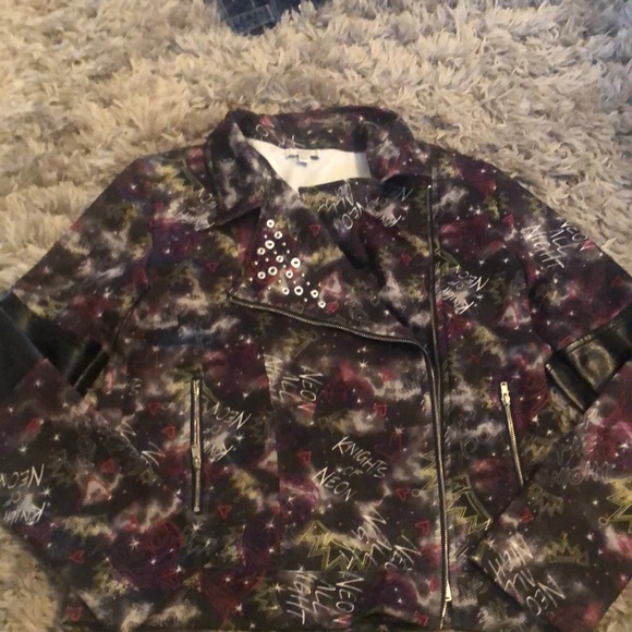 Girls Limited addition descendants jacket - Picture 1 of 3